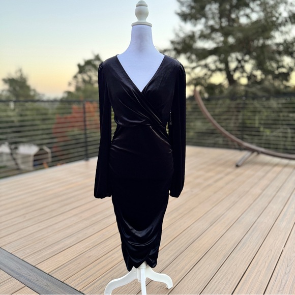 INC International Concepts Elegant Black Velvet Long Sleeve Dress - Picture 1 of 7